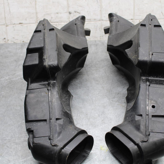 06-07 SUZUKI GSXR600 750  RIGHT LEFT AIR INTAKE DUCTS BB543
