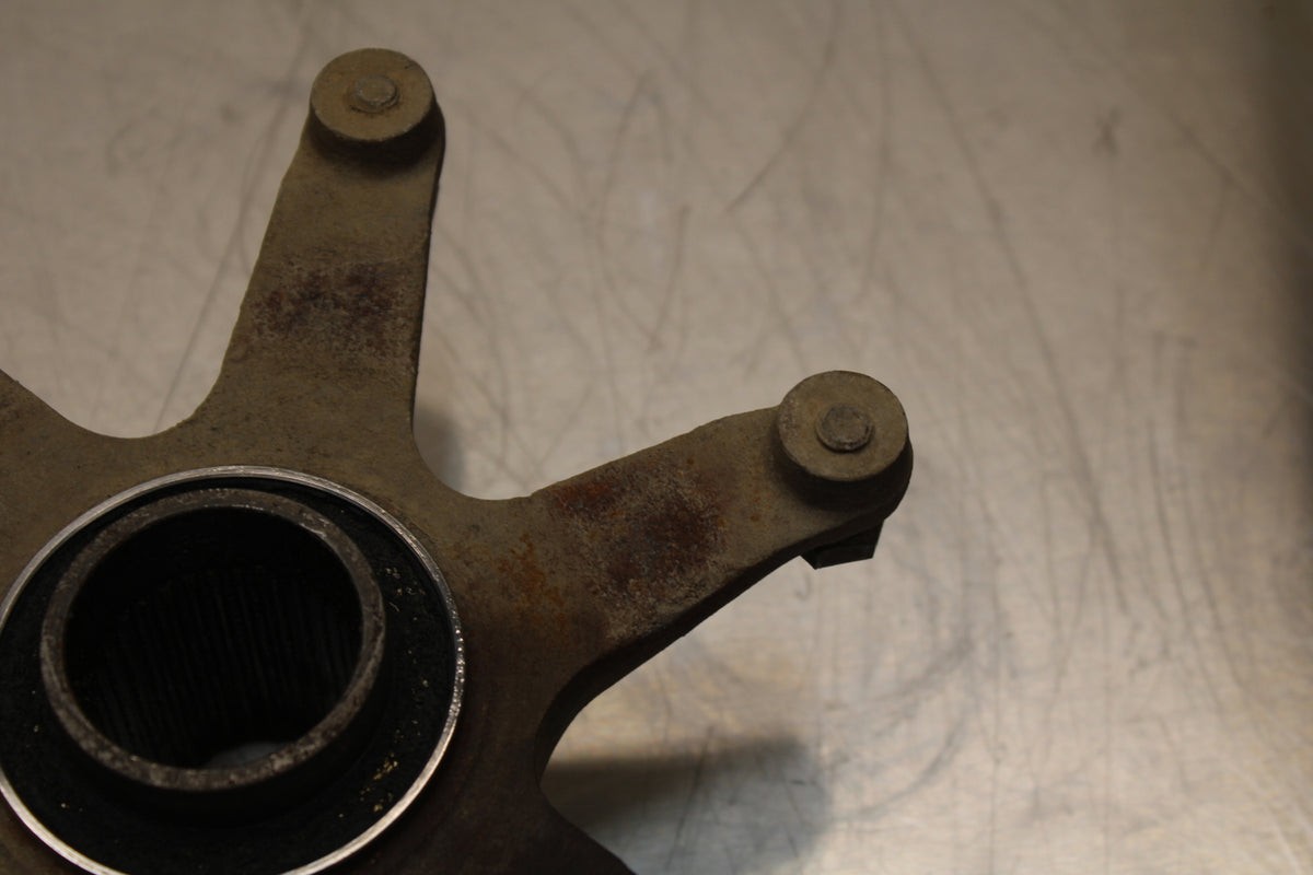 93 YAMAHA BANSHEE 350 REAR SPROCKET HUB BB135