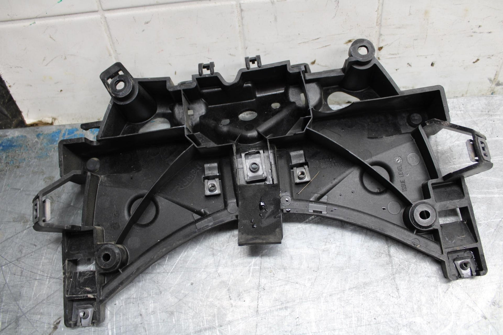 17-21 TRIUMPH STREET TRIPPLE R ABS PLASTIC FAIRING STAY BRACKET bb452