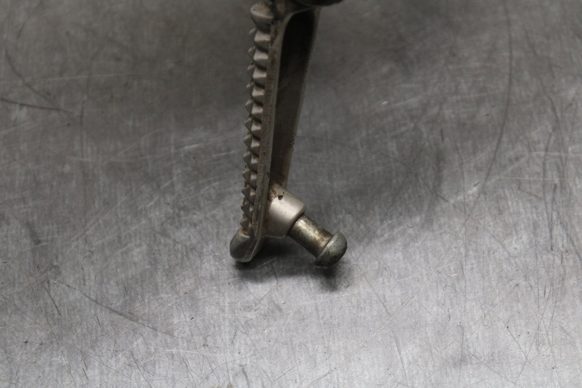 00-01 YAMAHA YZF R1 LEFT REARSET REAR SET DRIVER FOOT PEG REST STOP BB755