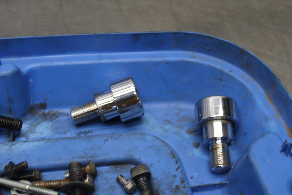 08 YAMAHA V STAR 1100 XVS1100AW CLASSIC MOUNTING BOLTS HARDWARE BB916