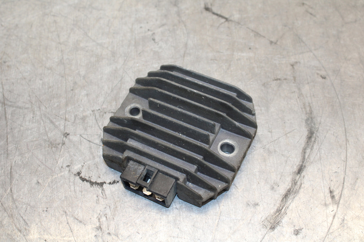 96-07 YAMAHA YZF600R RECTIFIER VOLTAGE REGULATOR  BB746