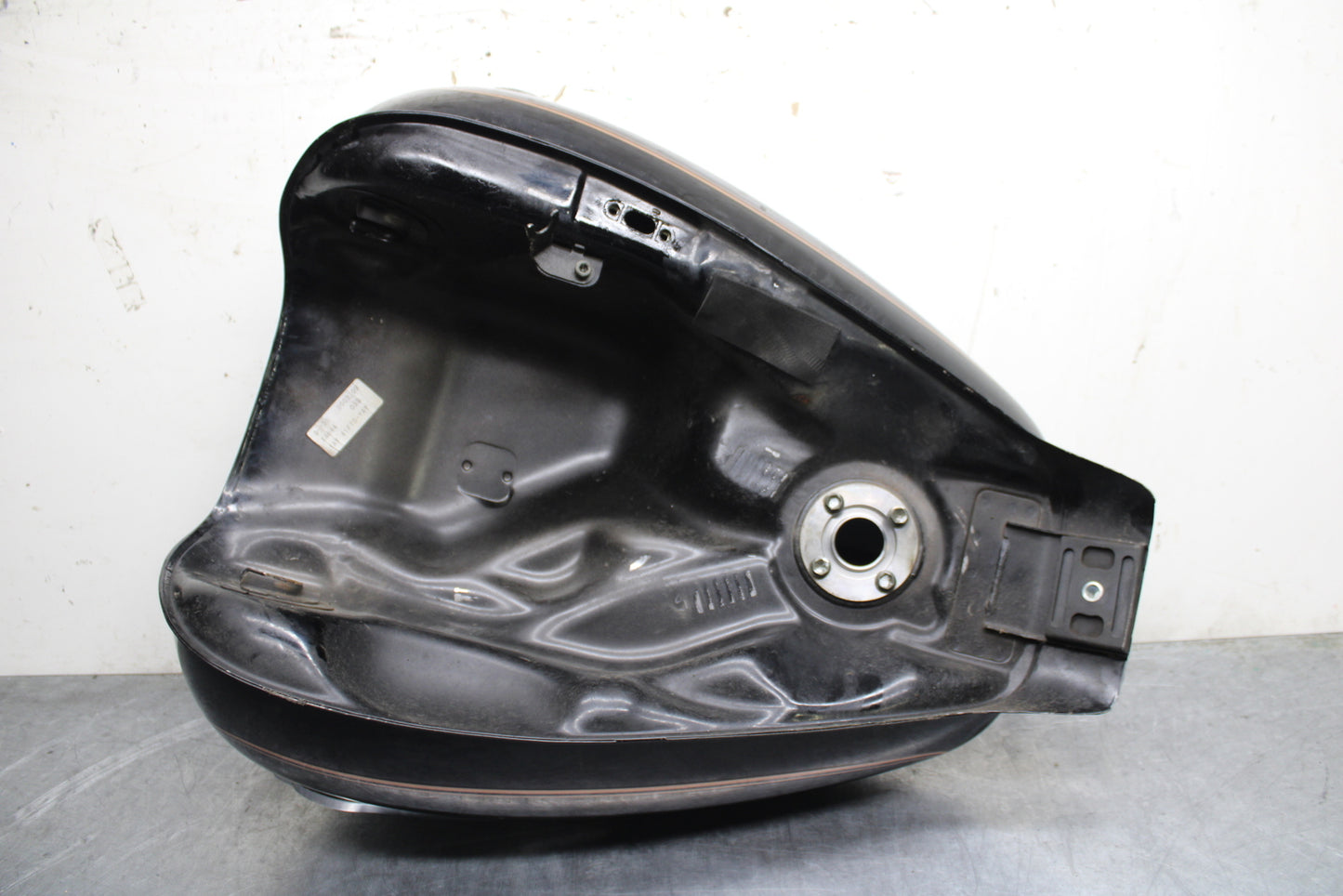 04 SUZUKI INTRUDER 800 GAS TANK FUEL PETROL RESERVOIR BB758