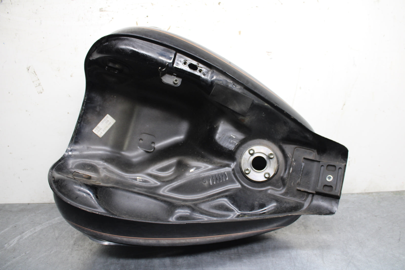04 SUZUKI INTRUDER 800 GAS TANK FUEL PETROL RESERVOIR BB758