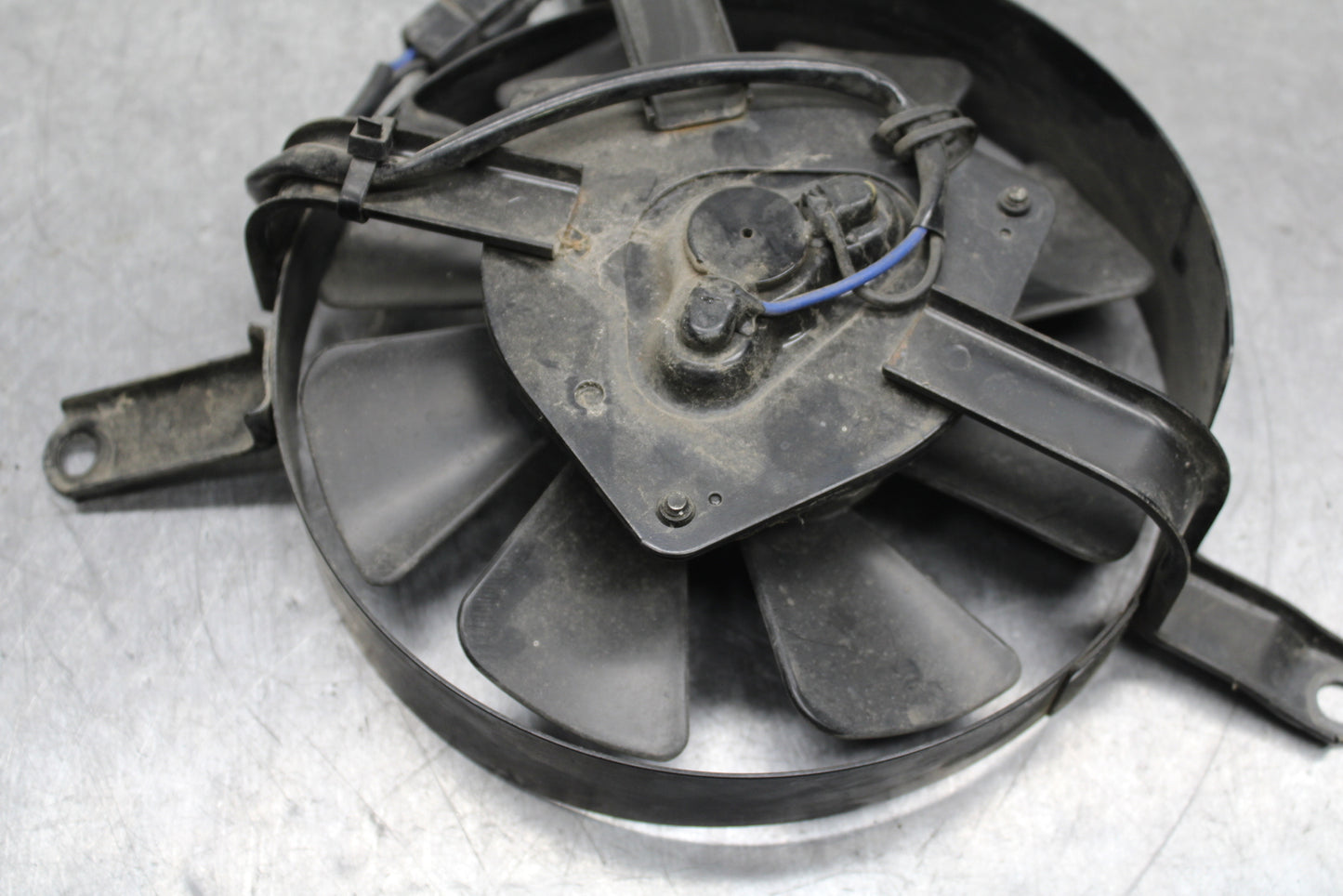 97-99 SUZUKI GSXR600 SRAD ENGINE RADIATOR COOLING FAN BB123