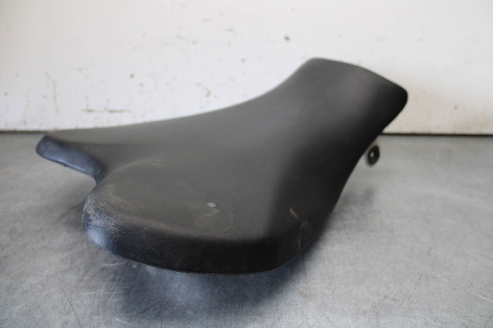 05-06 HONDA CBR600RR FRONT DRIVERS SEAT PAD SADDLE PILLION BB624