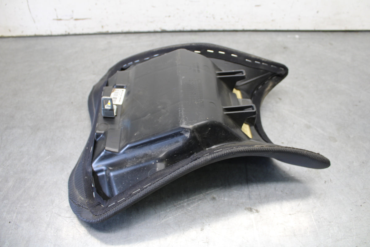18-23 KAWASAKI NINJA 400 FRONT DRIVERS SEAT PAD SADDLE PILLION BB679