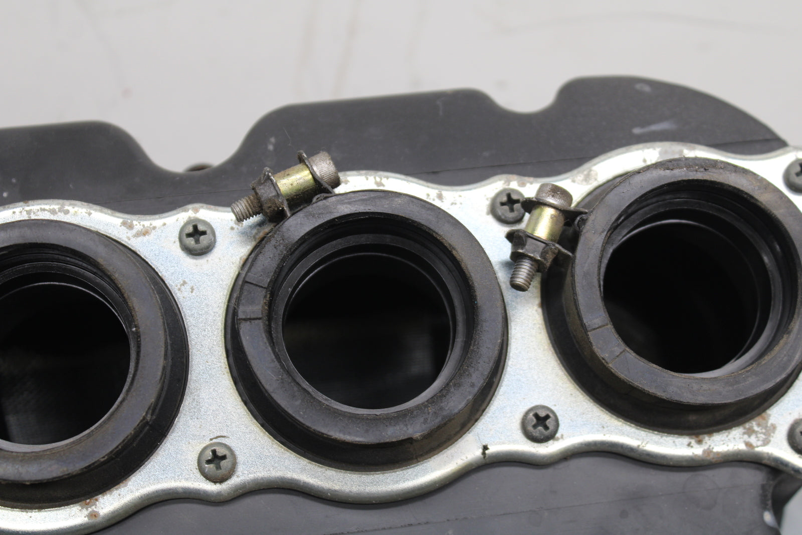 03-05 YAMAHA YZF R6  AIRBOX AIR INTAKE FILTER BOX BB751