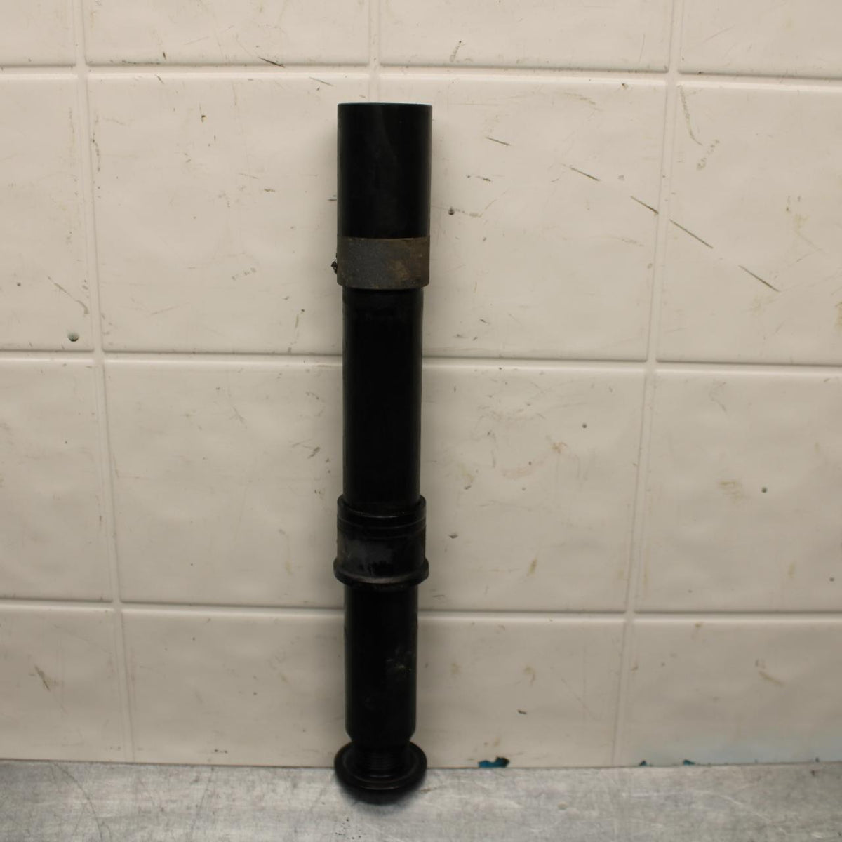 07-11 KTM  990 SUPER DUKE FRONT WHEEL RIM AXLE PIVOT BOLT BB578