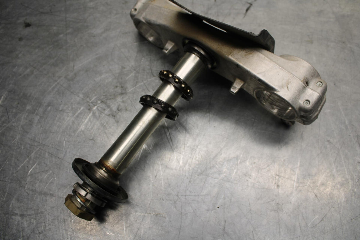 08-10 SUZUKI GSXR750 FRONT FORKS CLAMP LOWER TRIPLE TREE STEM 51410-01H10 bb476