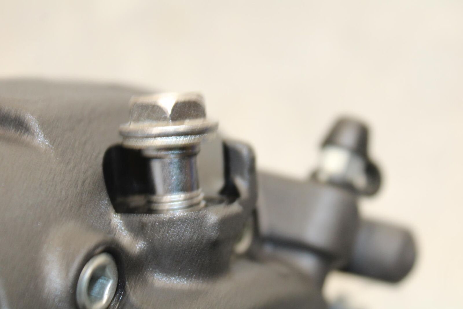 20 KAWASAKI Z400 ER400 ABS FRONT BRAKE CALIPER BB586