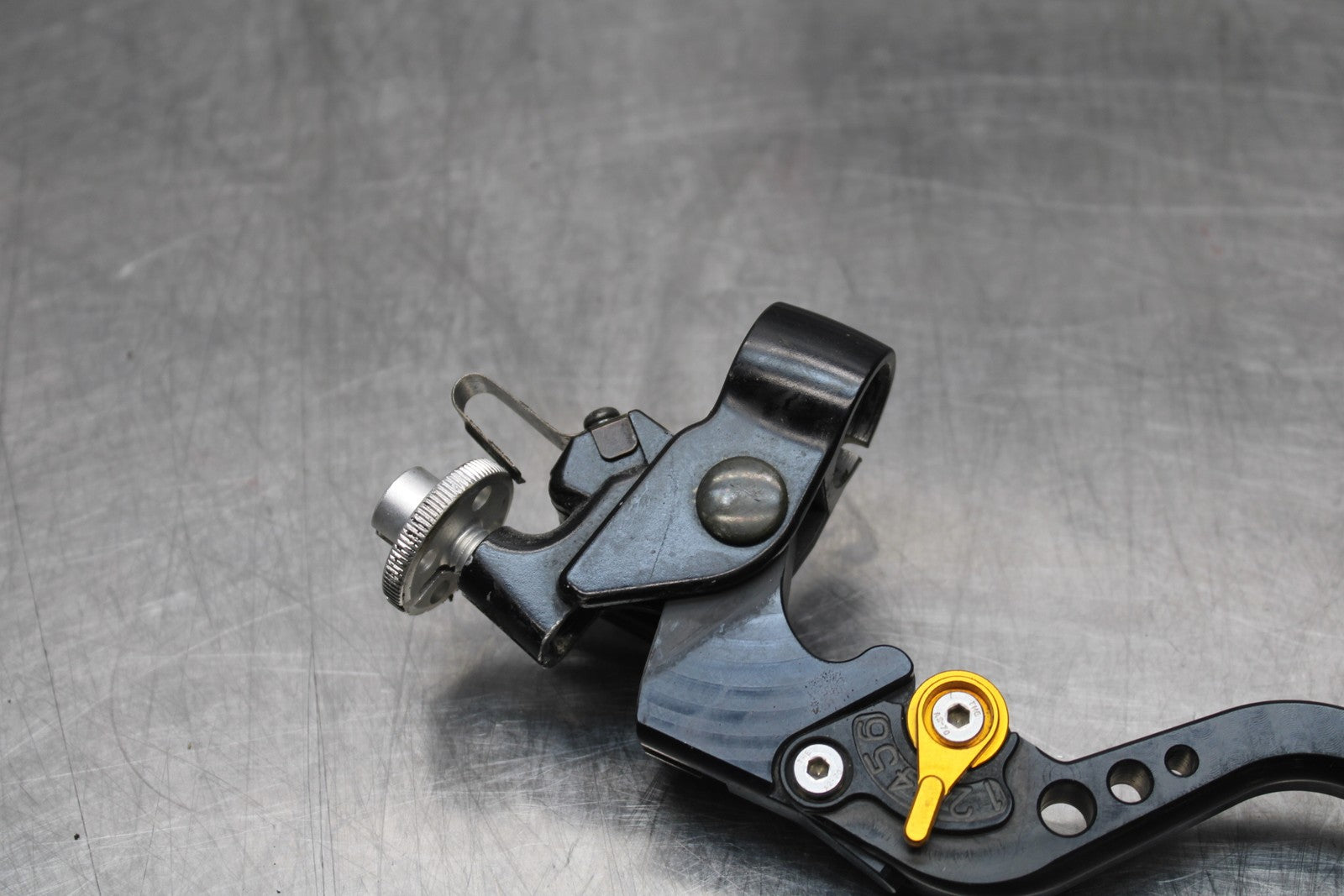 06-07 SUZUKI GSXR 600 CLUTCH PERCH MOUNT WITH LEVER  BB178