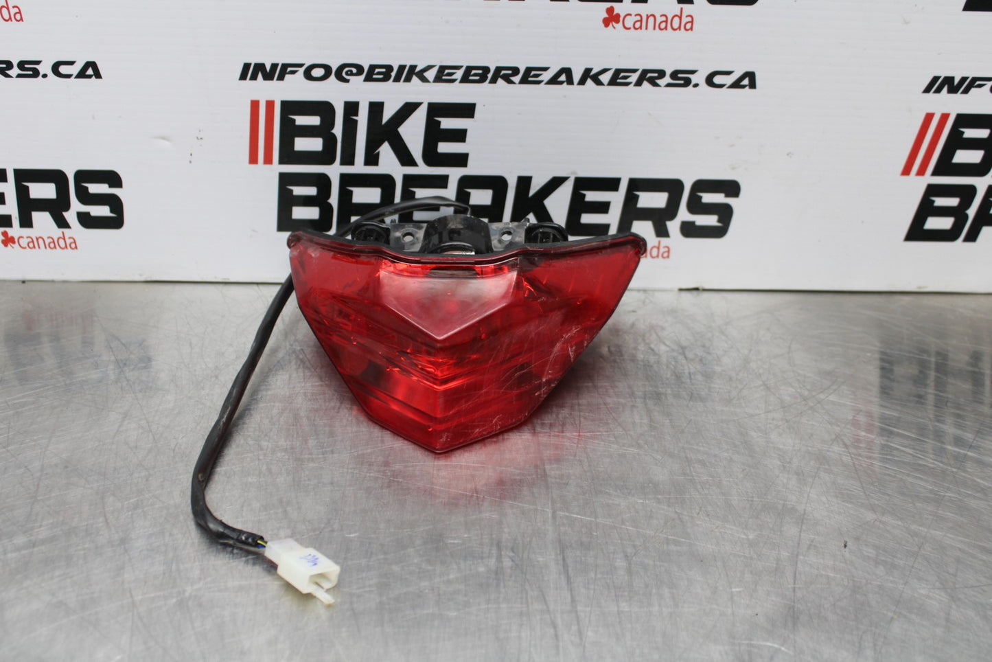 13-17 KAWASAKI NINJA 300 EX300 ABS REAR TAIL TAILLIGHT BACK BRAKE LIGHT BB187