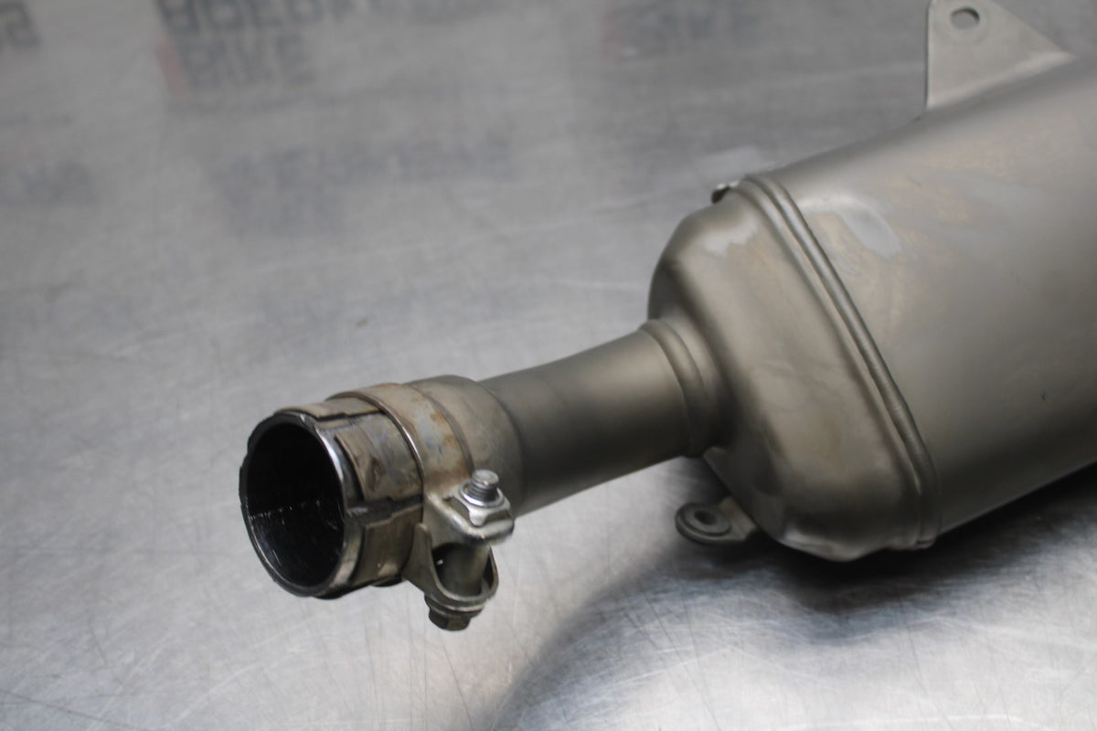 11-25 SUZUKI GSXR 600  EXHAUST PIPE MUFFLER SLIP ON CAN SILENCER BB830