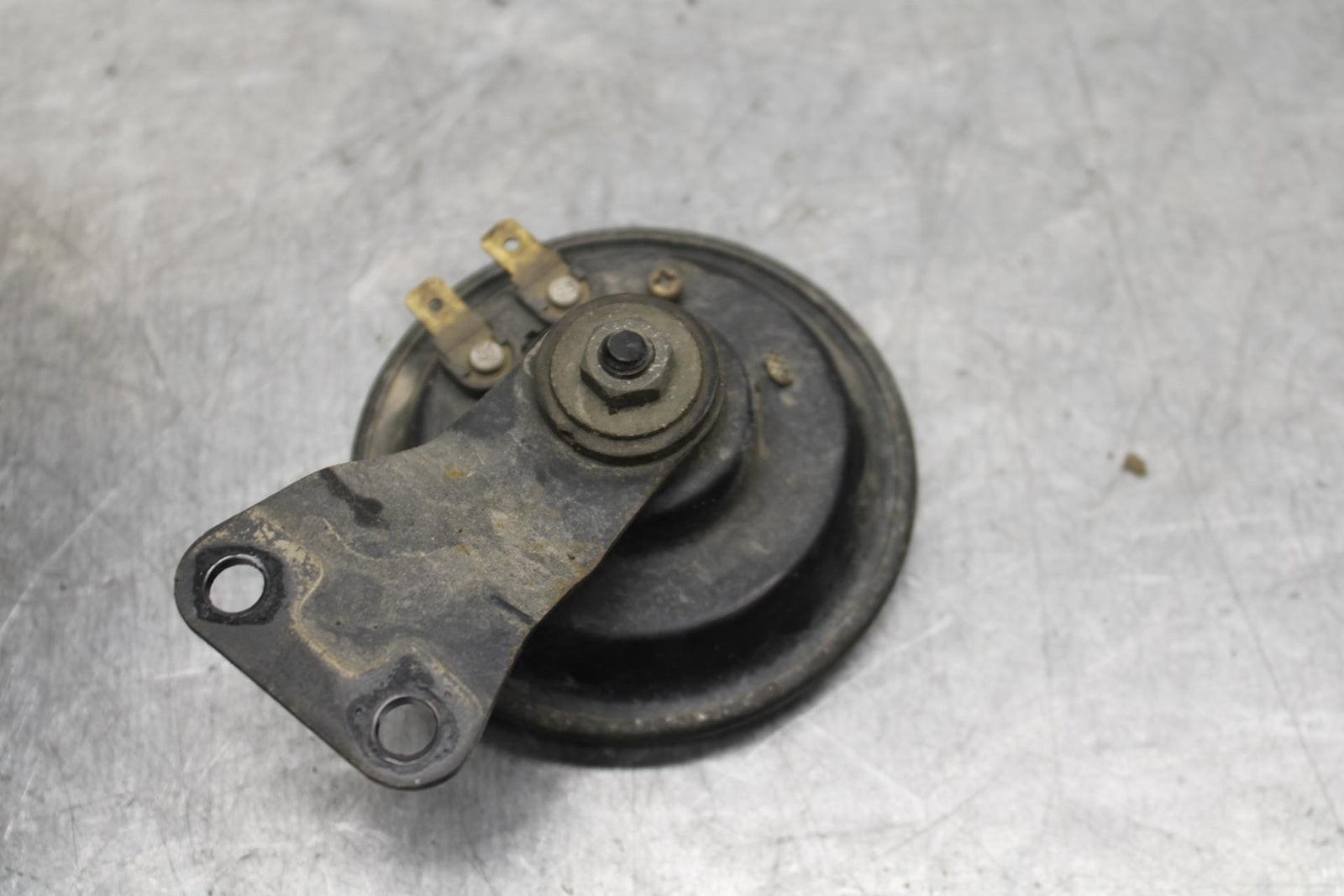 93-07 YAMAHA VMAX 1200 HORN SIGNAL BB634