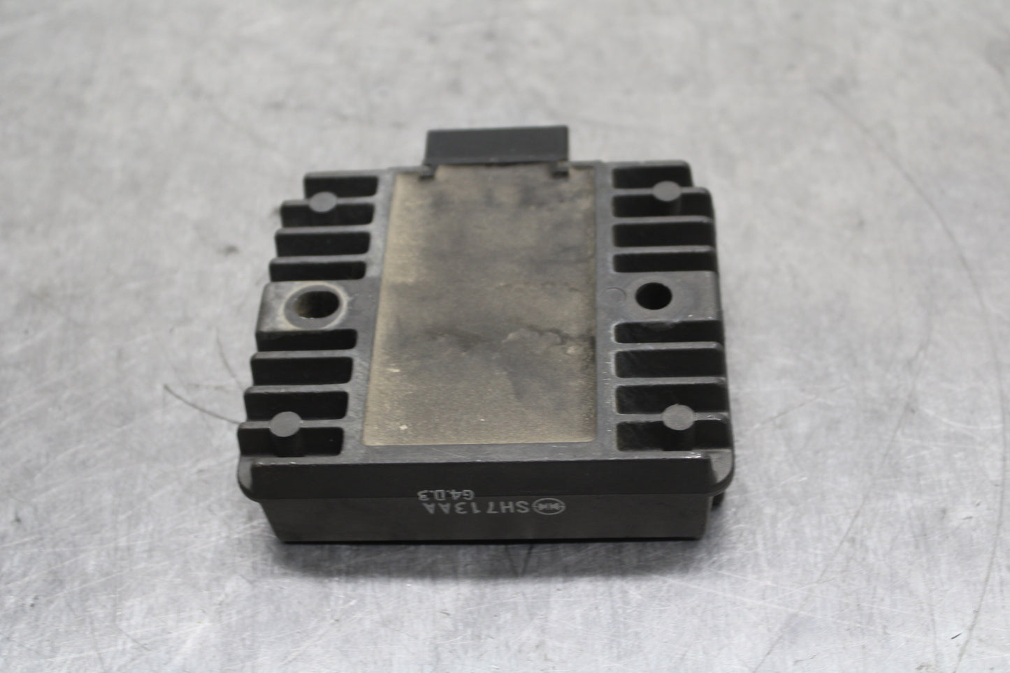 03-05 YAMAHA YZF R6  RECTIFIER VOLTAGE REGULATOR BB132