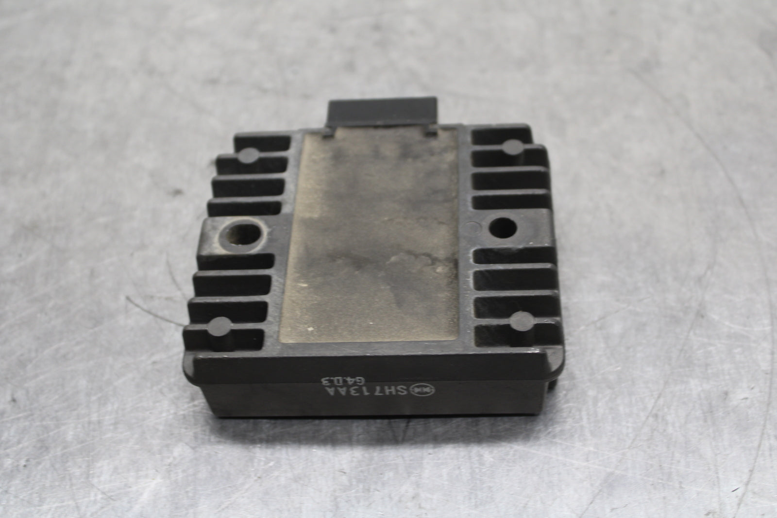 03-05 YAMAHA YZF R6  RECTIFIER VOLTAGE REGULATOR BB132