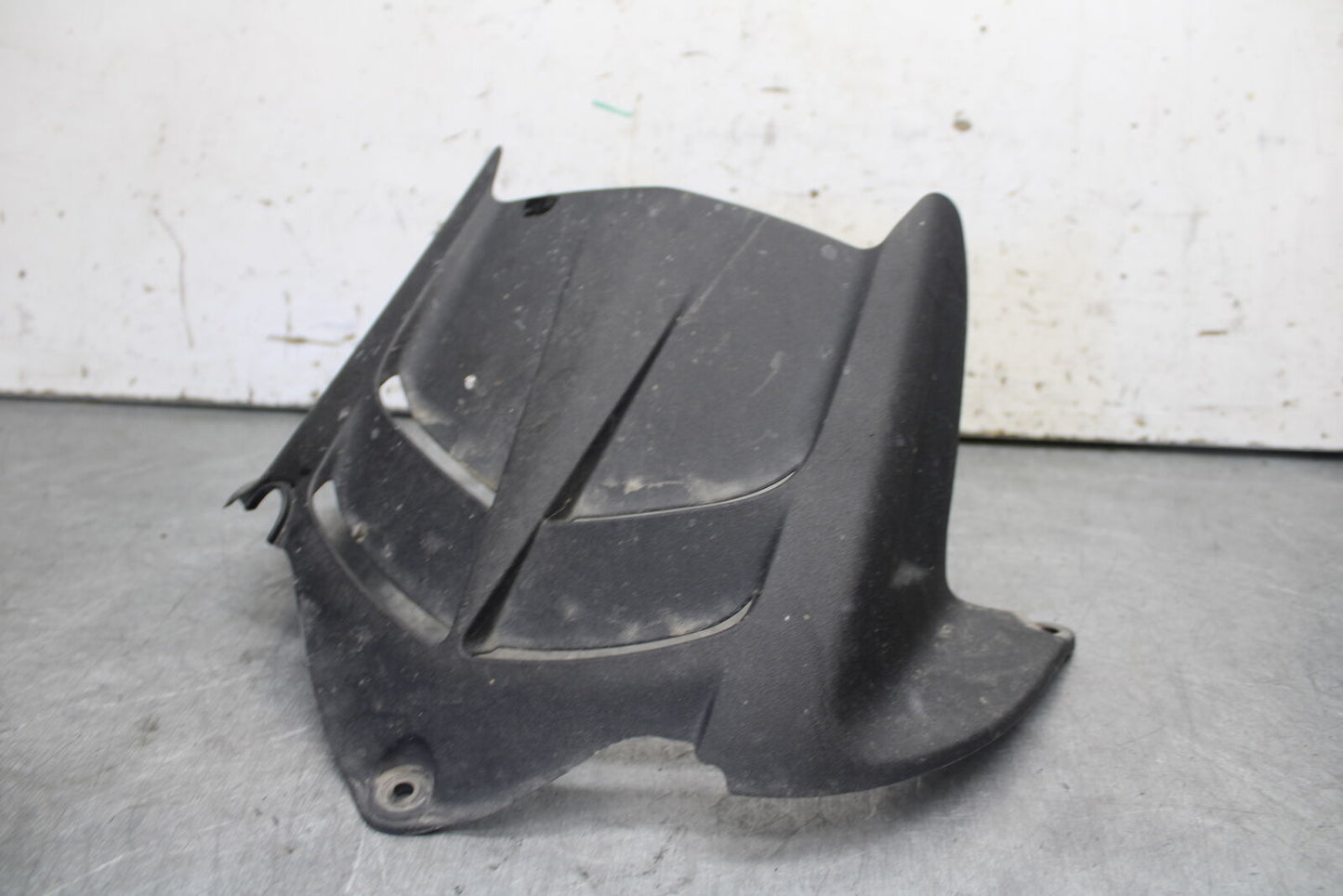 09-12 KAWASAKI NINJA ZX6R REAR BACK WHEEL TIRE HUGGER FENDER 35023-0171 BB698