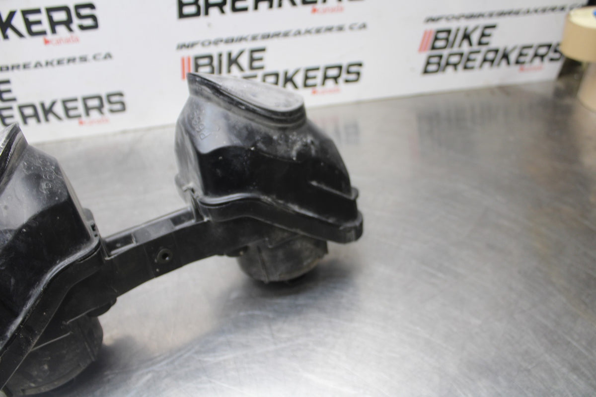 07-08 KAWASAKI NINJA ZX6R FRONT HEADLIGHT HEAD LIGHT LAMP 23007-0071 BB855