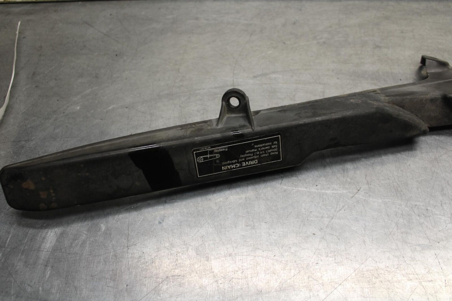 05-06 HONDA CBR600RR REAR BACK DRIVE CHAIN GUARD COVER SHIELD  BB624