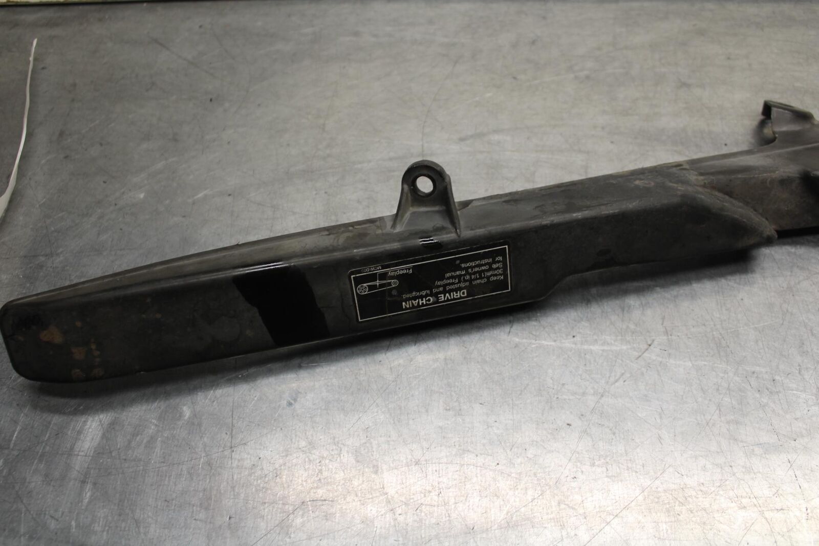 05-06 HONDA CBR600RR REAR BACK DRIVE CHAIN GUARD COVER SHIELD  BB624
