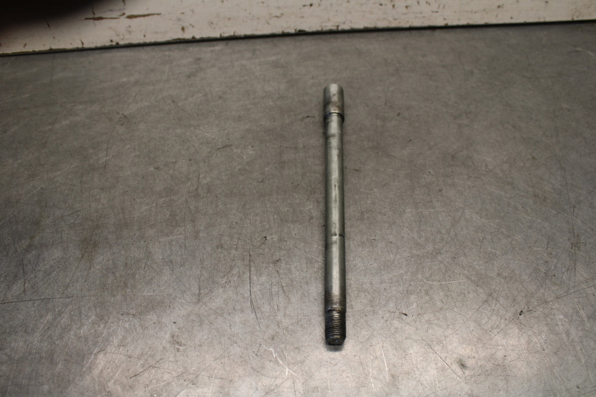 05-06 SUZUKI BOULEVARD M50 FRONT WHEEL RIM AXLE PIVOT BOLT BB671