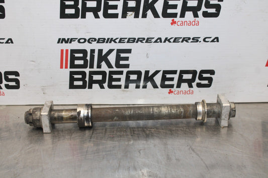 98 KAWASAKI NINJA ZX6 REAR AXLE BACK WHEEL RIM PIVOT BOLT AXEL BB870