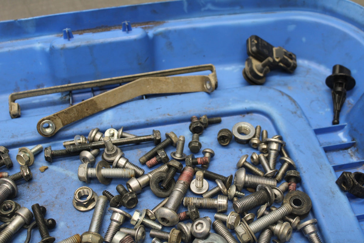 08 KAWASAKI ZX6R MOUNTING BOLTS HARDWARE SCREWS BB896