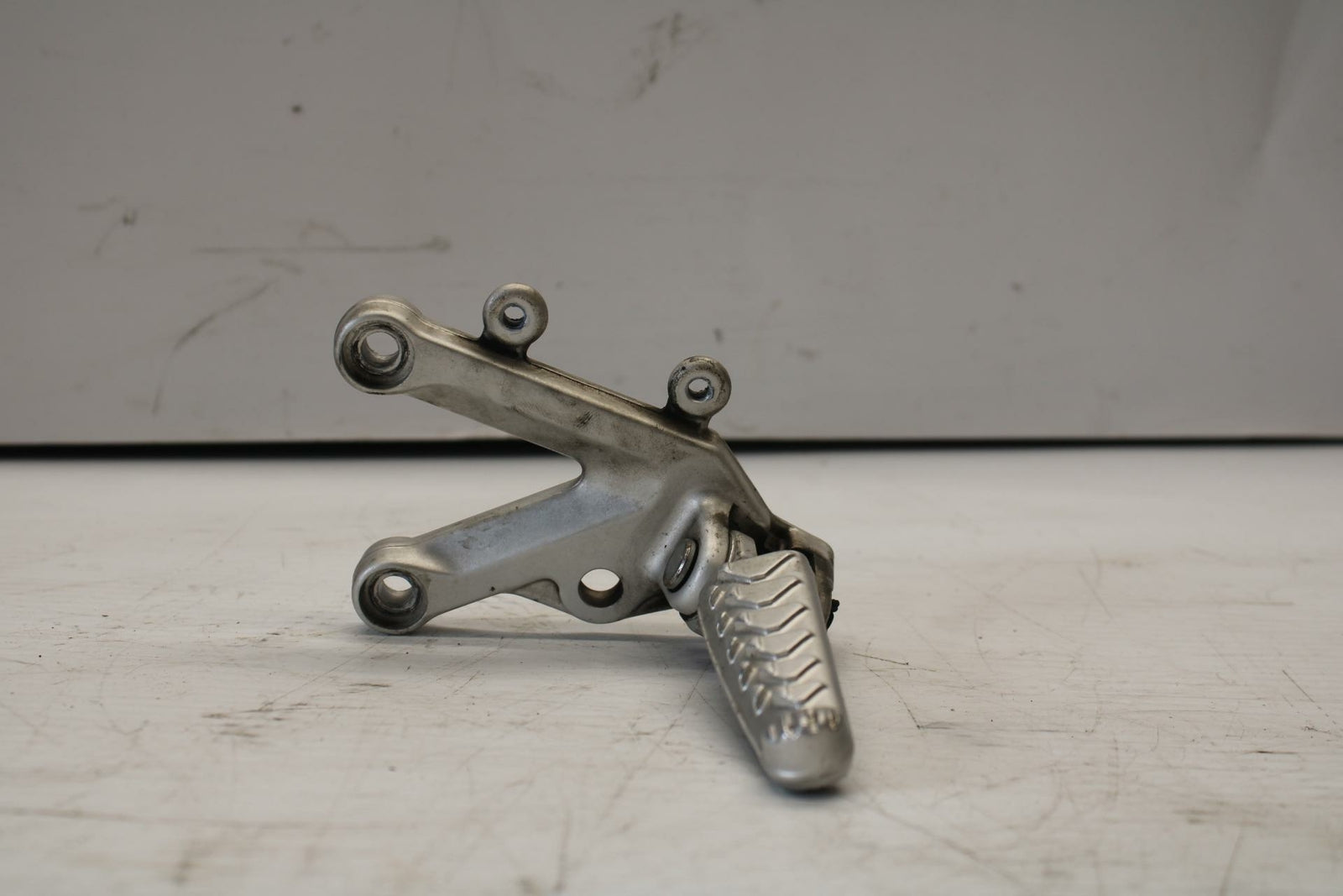 10-11 APRILIA RSV4 LEFT REARSET REAR SET DRIVER FOOT PEG REST STOP BB268