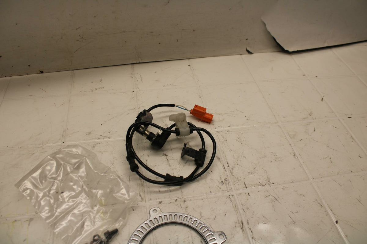 15-16 HONDA CB300F REAR ABS BRAKE SENSOR RING BB05