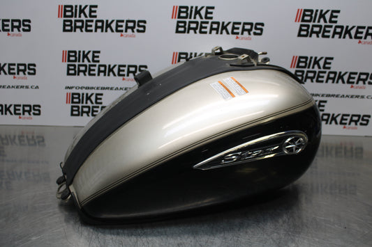 09 YAMAHA ROYAL STAR XVZ1300TF VENTURE GAS TANK FUEL PETROL RESERVOIR BB151