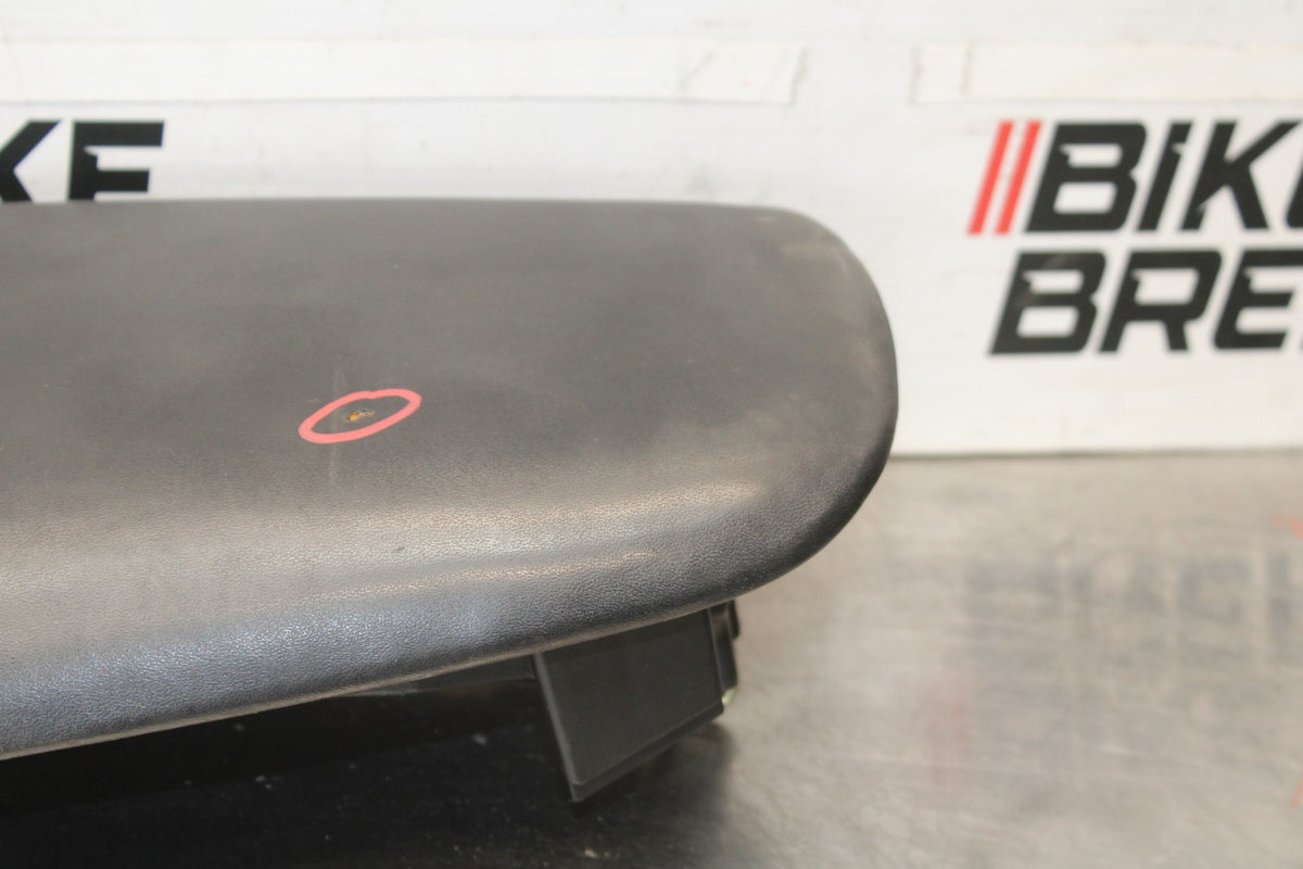 00-01 HONDA CBR929RR REAR BACK PASSENGER TANDEM SEAT PAD SADDLE PILLION BB925