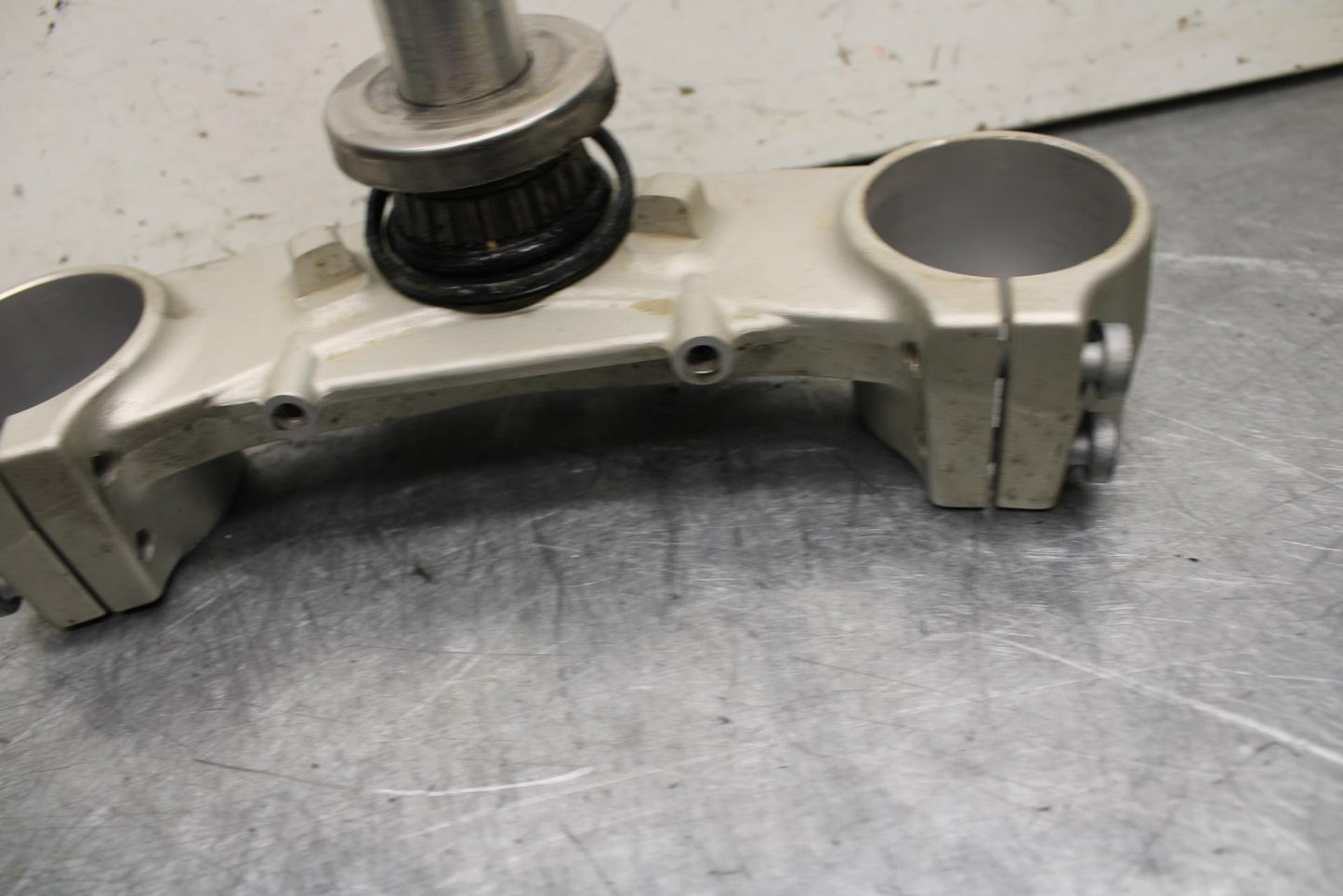 16-18 KTM 690 DUKE FRONT FORKS CLAMP LOWER TRIPLE TREE STEM BB631