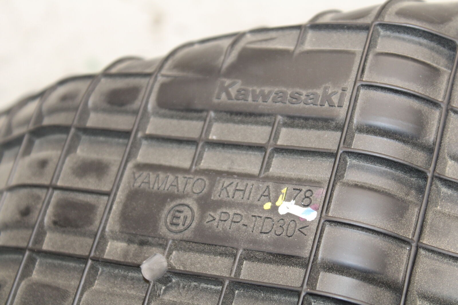 18-23 KAWASAKI NINJA 400 EX400 ABS AIRBOX AIR INTAKE FILTER BOX BB747