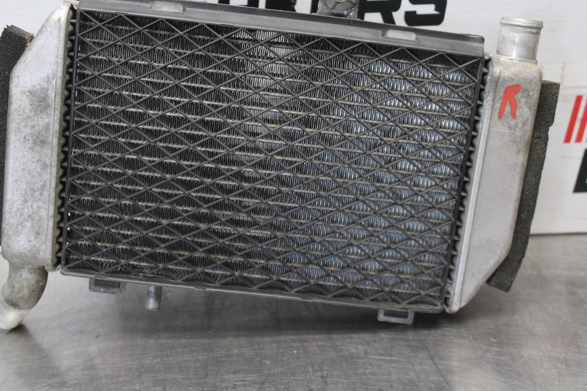 06-07 HONDA INTERCEPTOR 800 VFR800 RIGHT ENGINE RADIATOR MOTOR RADIATER BB917