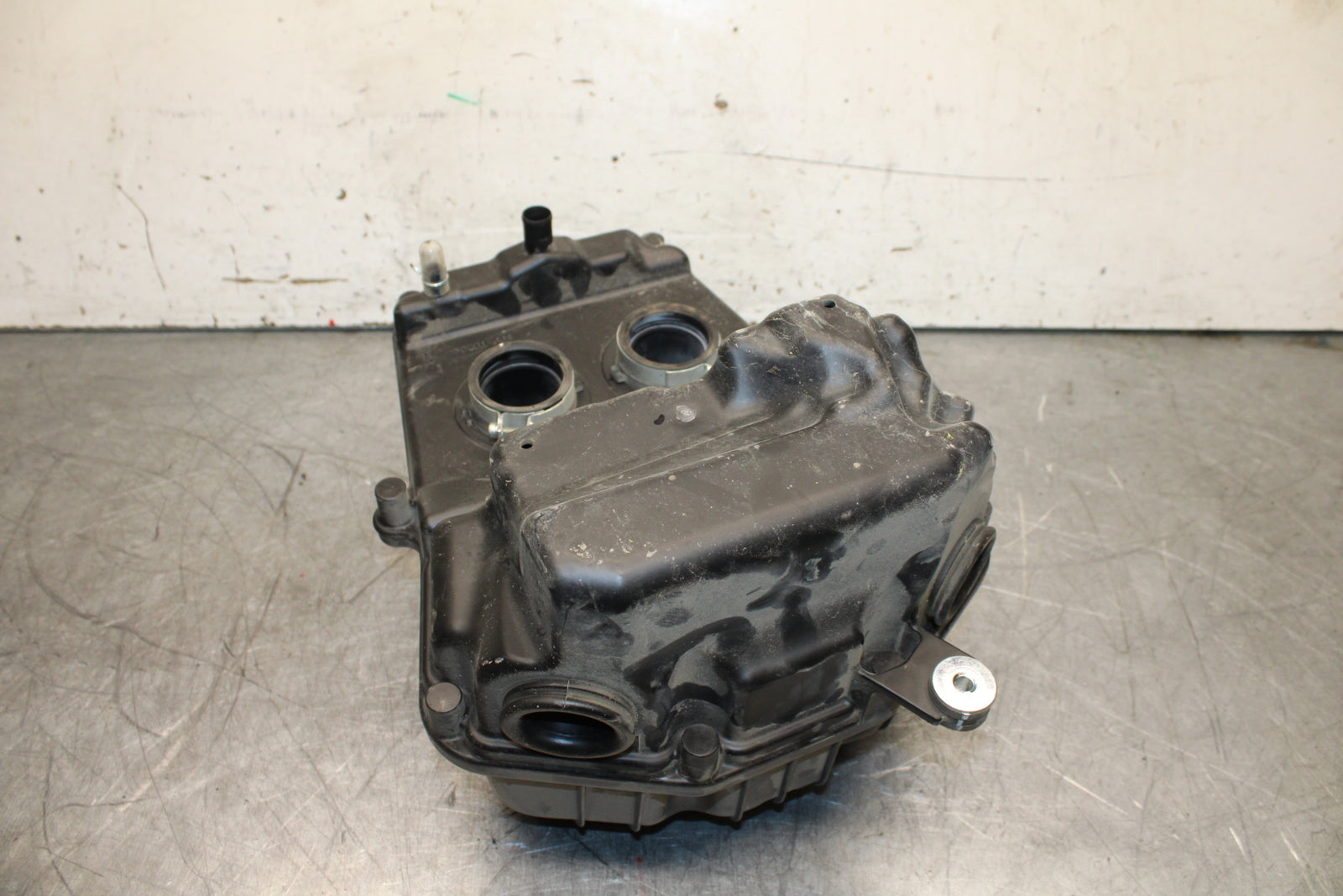 19-22 KAWASAKI Z400 AIRBOX AIR INTAKE FILTER BOX BB708