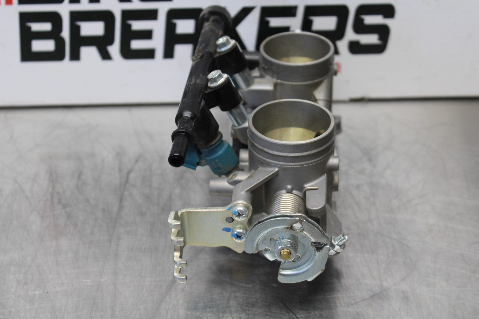 22-25 YAMAHA YZF R7 MAIN FUEL INJECTORS / THROTTLE BODIES  BB176