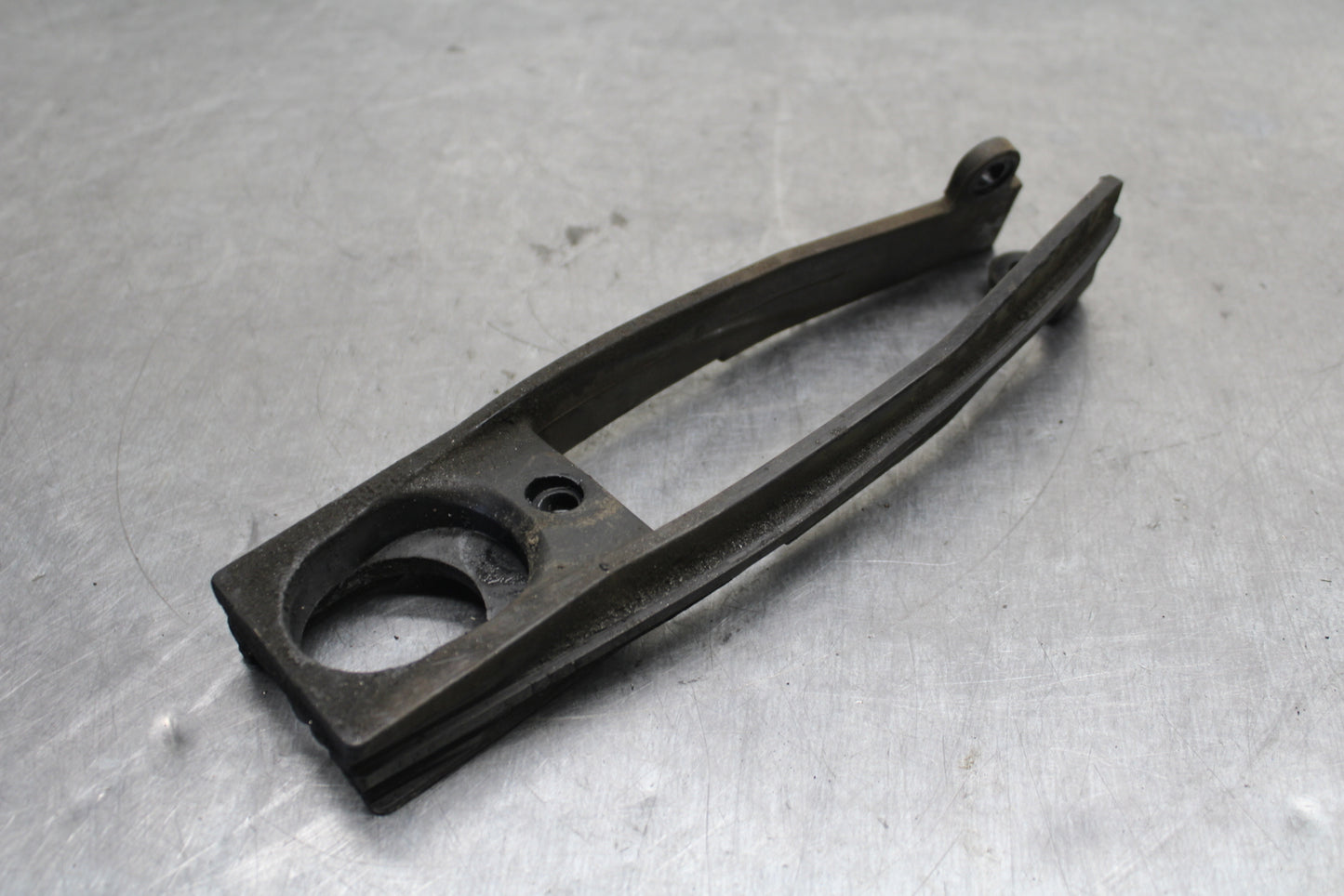 08-10 SUZUKI GSXR 600 SWINGARM CHAIN BUFFER SLIDER GUIDE BB130