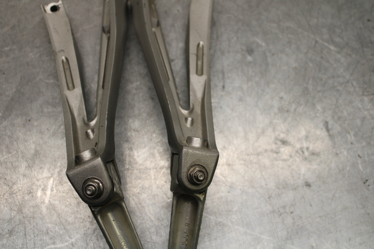 07-08 YAMAHA YZF R1 REAR BACK PASSENGER PEG SET PAIR BB724