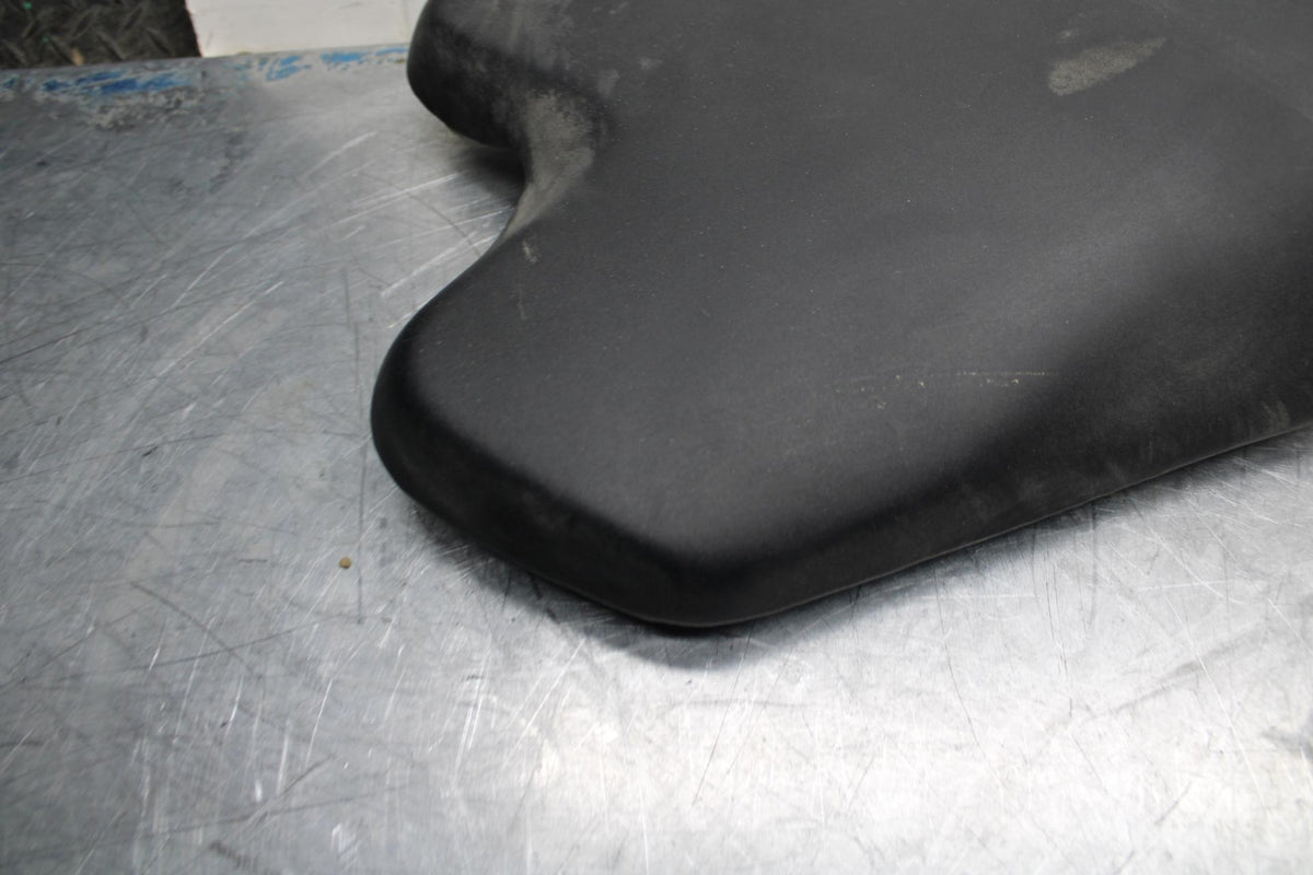 08-16 YAMAHA YZF R6 FRONT DRIVERS SEAT PAD SADDLE  BB465