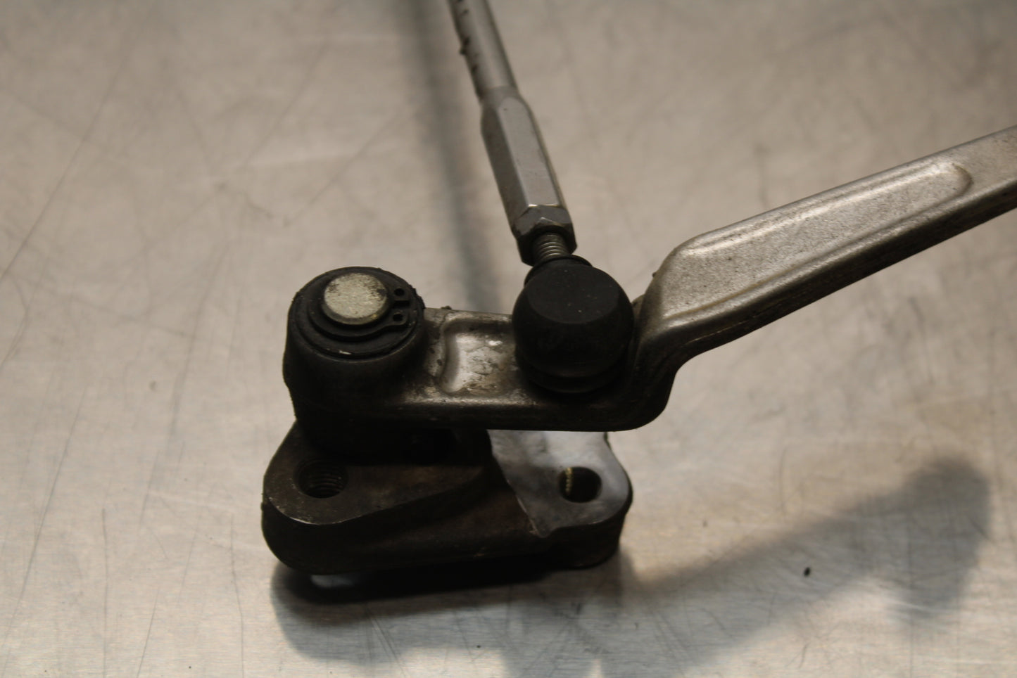 11 SUZUKI GSXR1000 SHIFTER LINKAGE SHIFT LINK PEDAL BB142