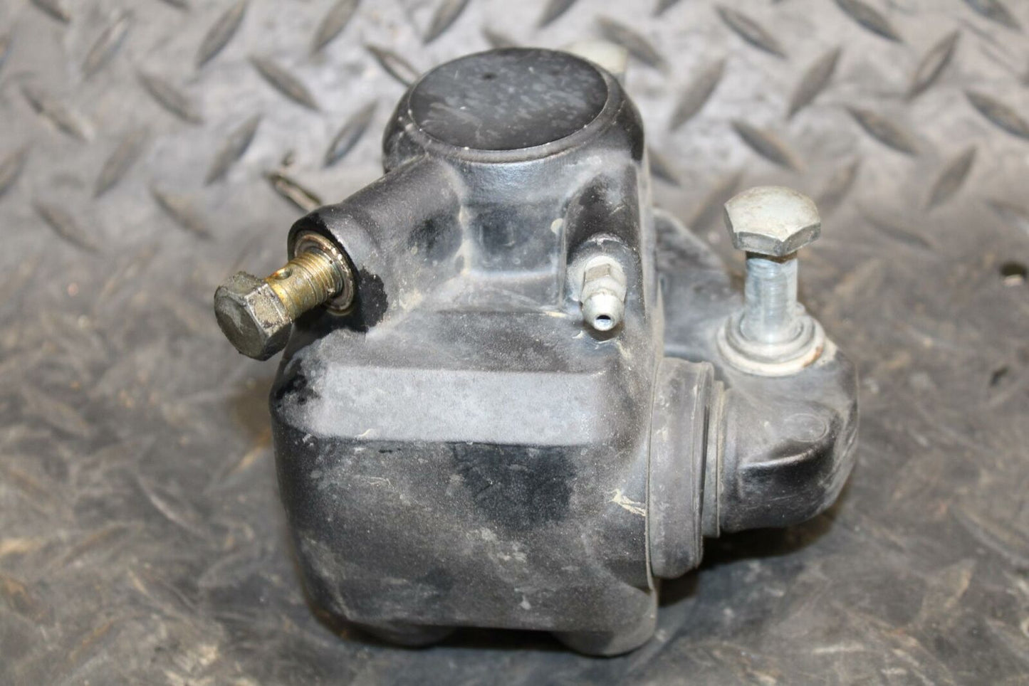 78 SUZUKI GS550E FRONT BRAKE CALIPER  BB212