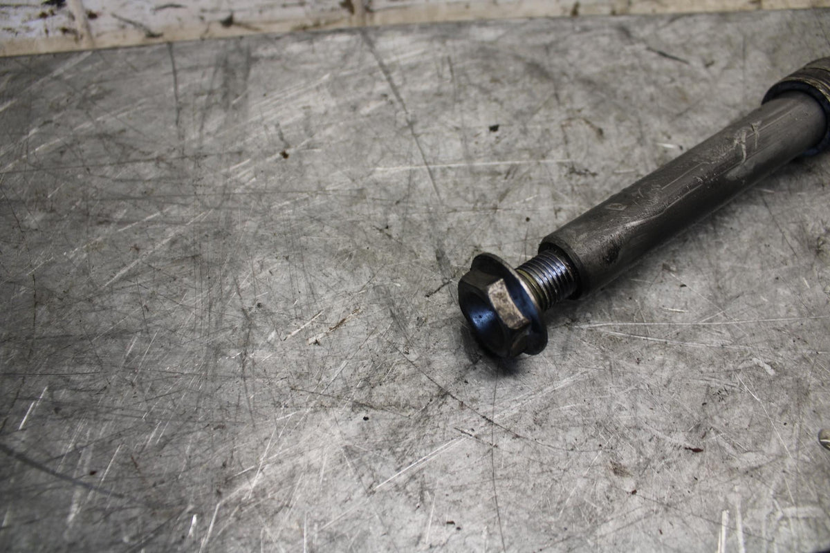 2008 Honda CBR600RR FRONT WHEEL RIM AXLE PIVOT BOLT 44301-MFJ-D00 BB542