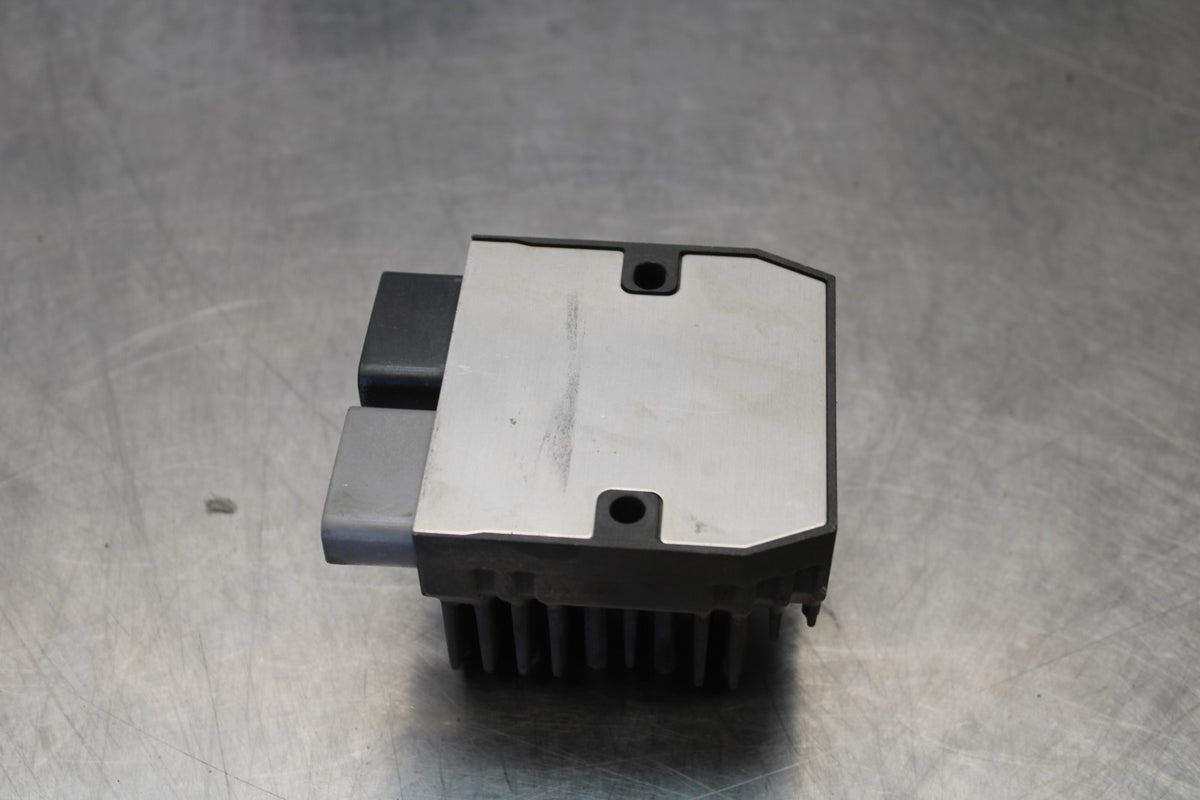 04-05 YAMAHA YZF R1 RECTIFIER VOLTAGE REGULATOR BB173