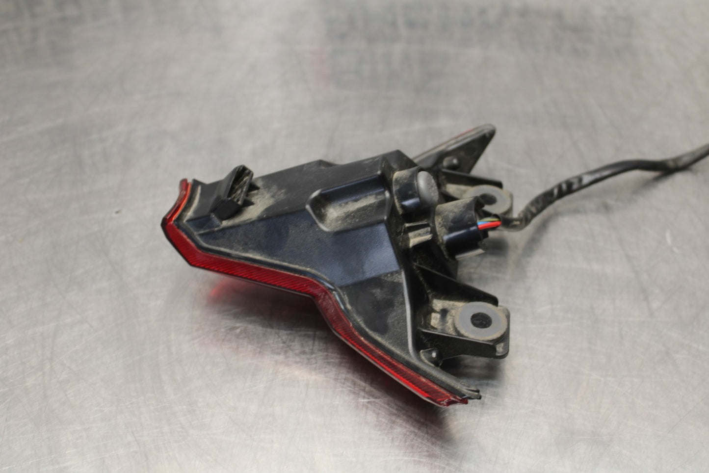 21-23 KAWASAKI NINJA ZX6R REAR TAIL TAILLIGHT BACK BRAKE LIGHT BB179