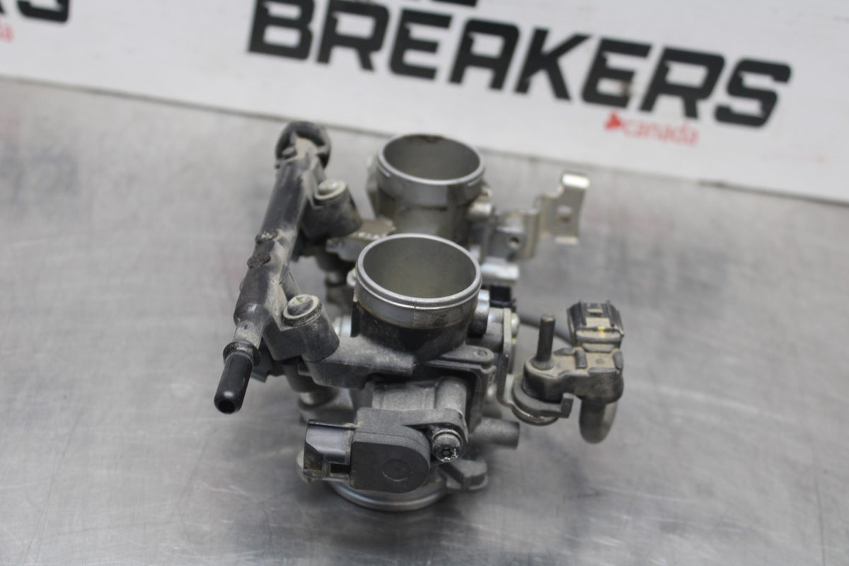 18-23 KAWASAKI NINJA 400 EX400 ABS MAIN FUEL INJECTORS / THROTTLE BODIES BB795