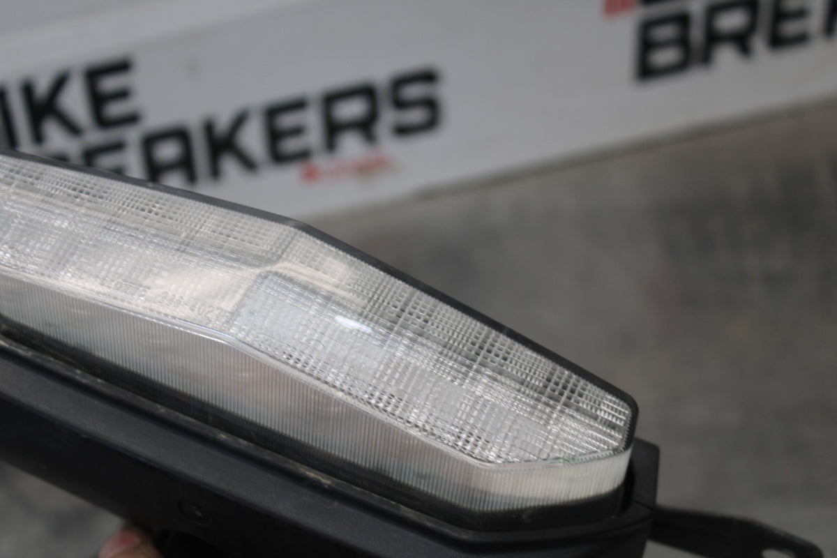 09 KAWASAKI CONCOURS 14 ZG1400B REAR TAIL TAILLIGHT BACK BRAKE LIGHT BB875