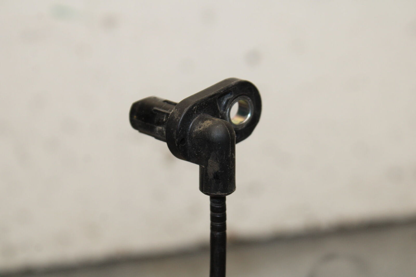 22-24 YAMAHA XSR900 REAR ABS BRAKE SENSOR BB710