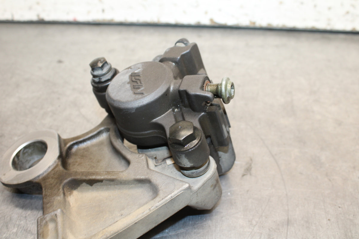 06-07 YAMAHA YZF R6 REAR BACK BRAKE CALIPER W MOUNT BRACKET BB742