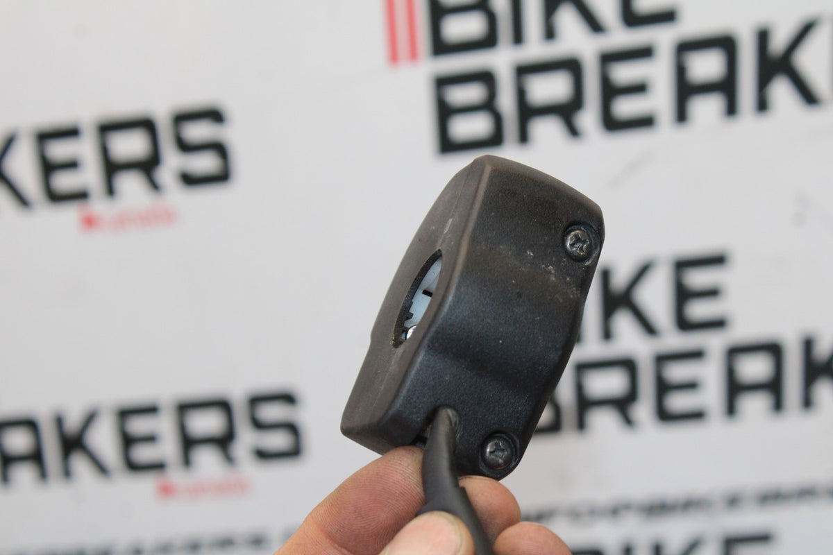 20 TRIUMPH STREET TRIPLE 765 RIGHT HANDLE KILL OFF START SWITCH SWITCHES BB864